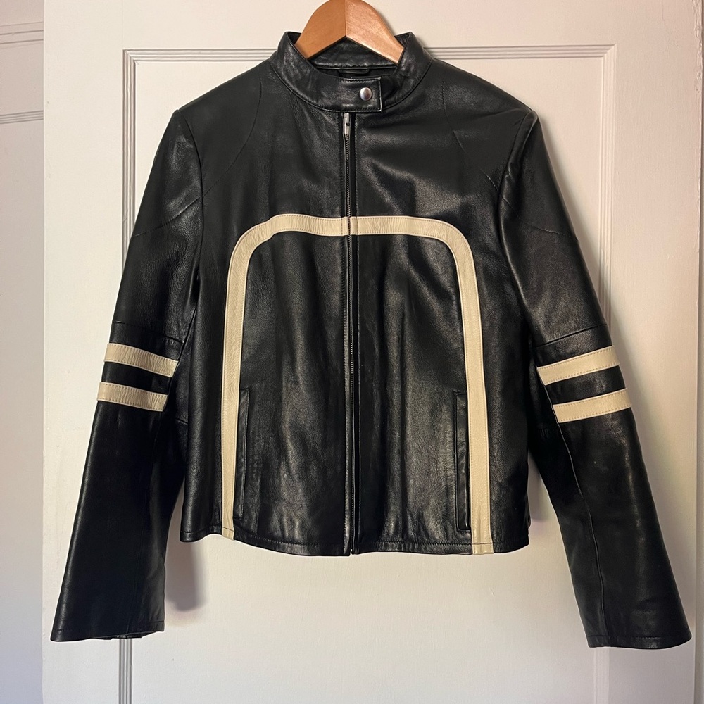 Wilson's Leather Motorcycle jacket Y 2 K
vintage 90s